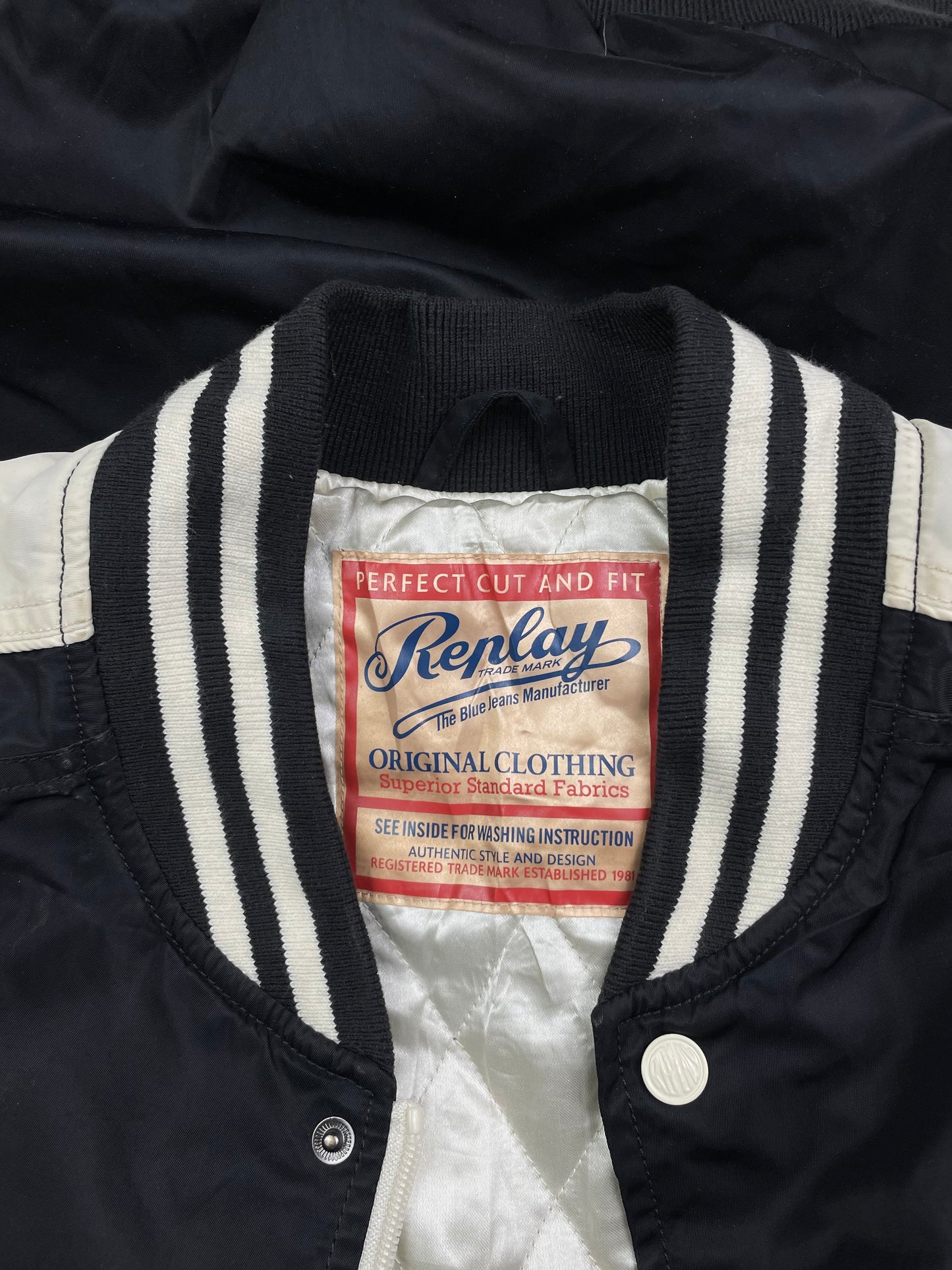 Vintage 00’s replay bomber jacket