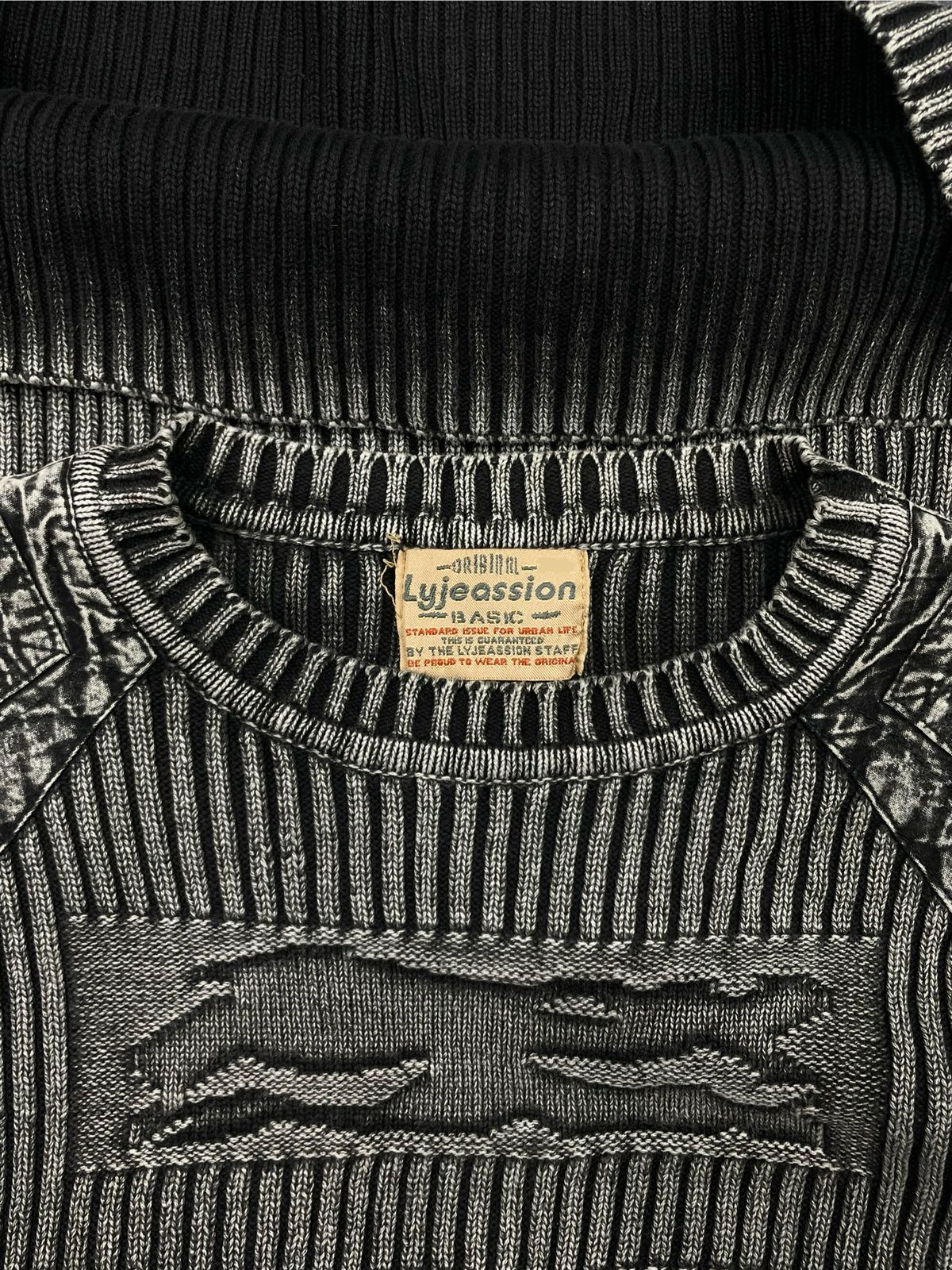 Vintage 00's Washed thermal Sweater