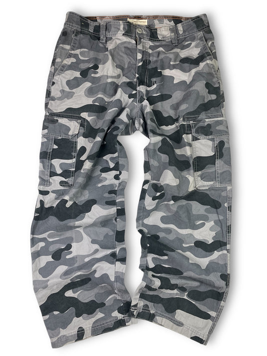 Vintage 00’s Urban Camo Cargo Pants