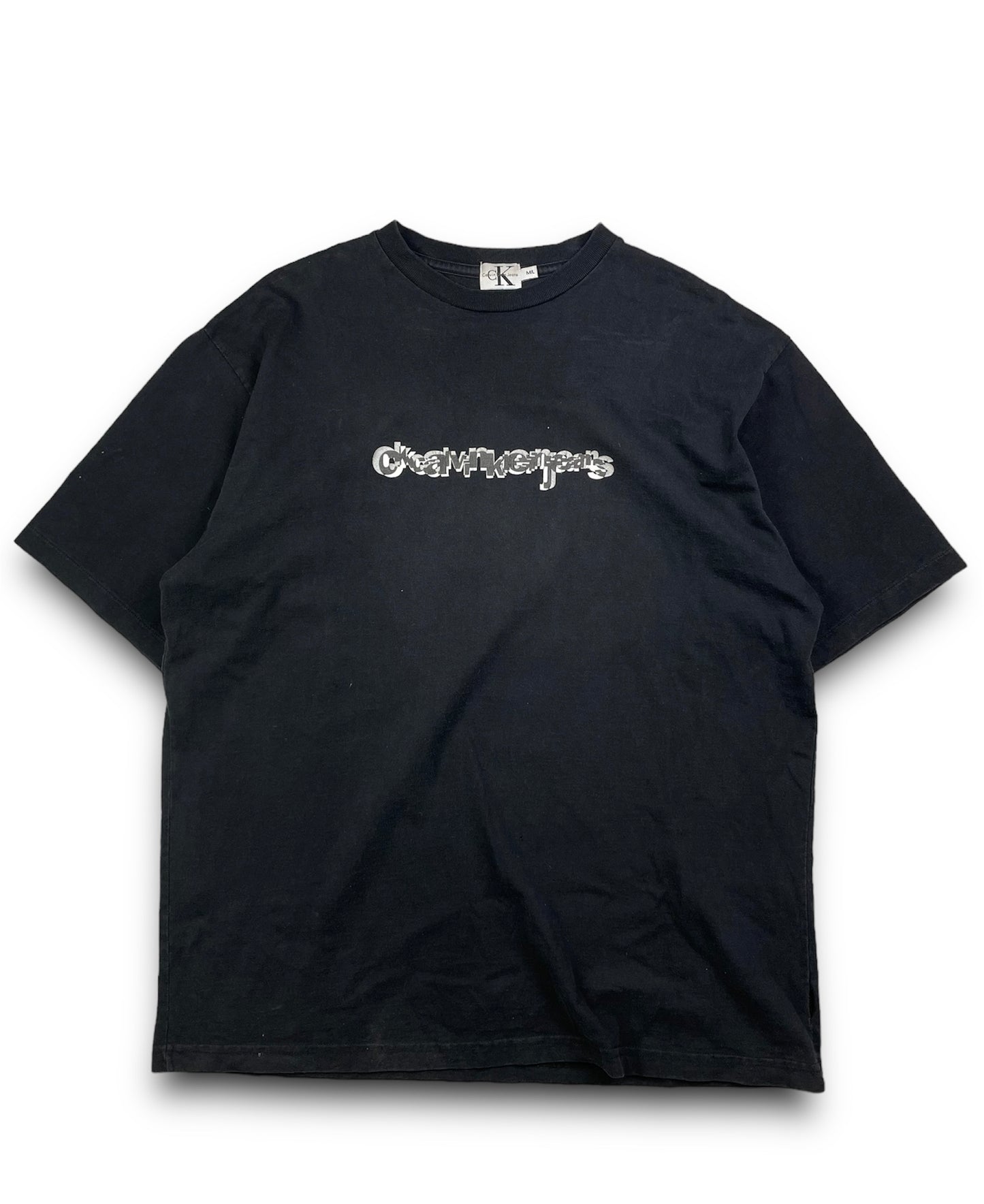 90’s Rare Calvin Klein Spellout tshirt